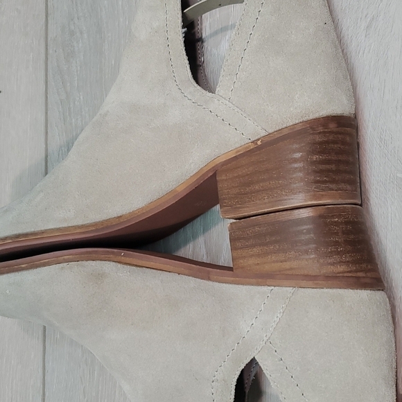 Coconuts By Matisse Women Pronto Ankle Suede Heels boots sz 6M - Picture 9 of 16